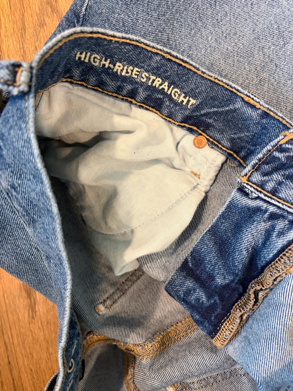 American Eagle High-Waisted Straight Leg Jeans, Classic Medium, size 10 - Picture 6 of 7